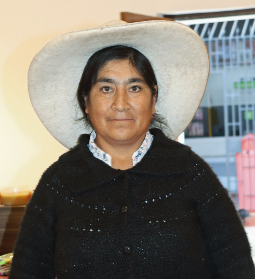 LUCILA SIFUENTES